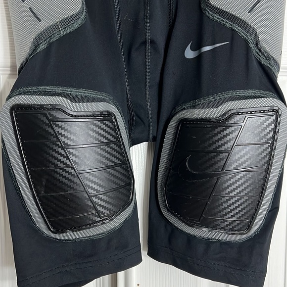 Nike Pro Hyperstrong Football Pads Mens Hard Plate - Picture 3 of 7